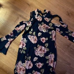 Long sleeve short dress